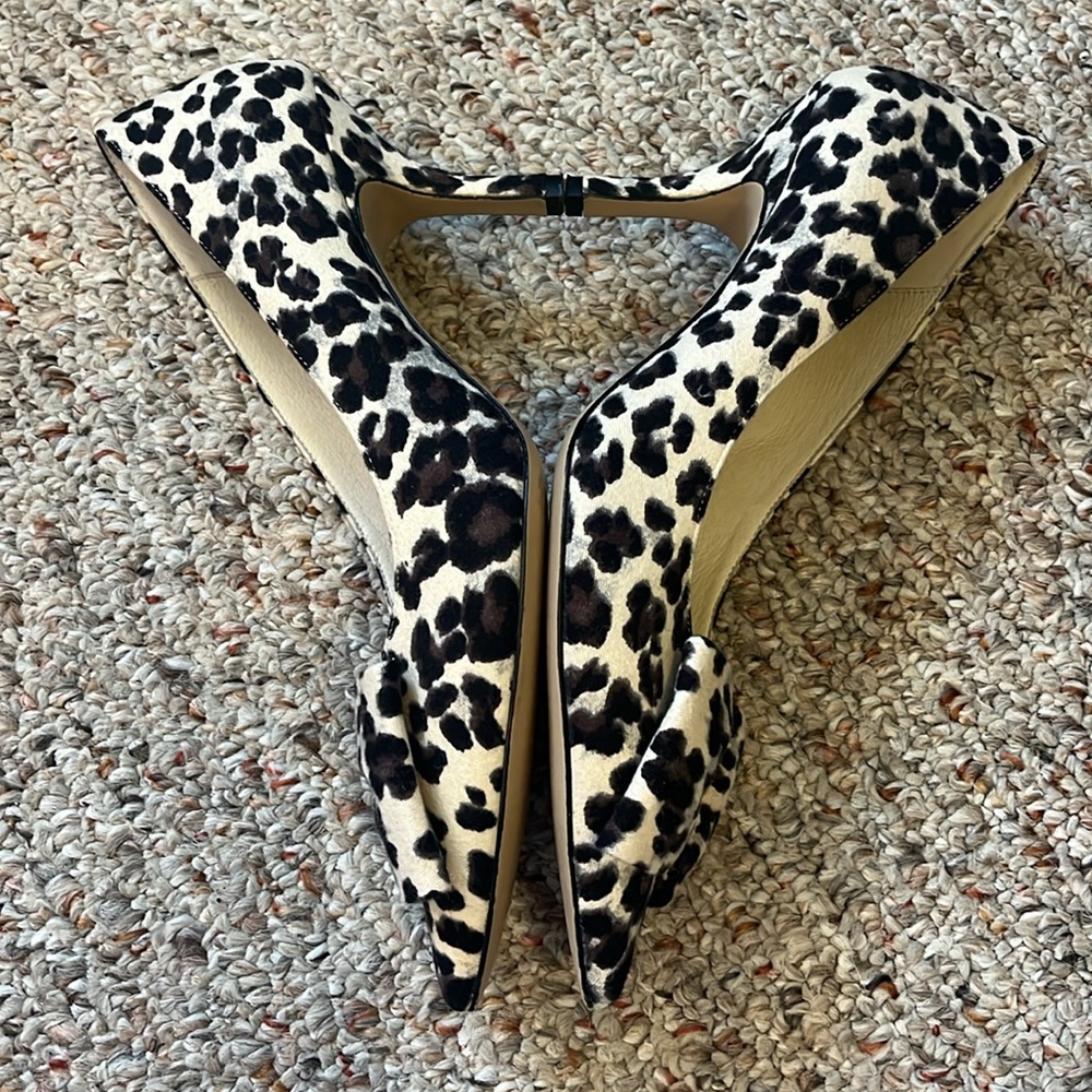 Bettye Muller Leopard Bow Heels Size 8 - Picture 10 of 14